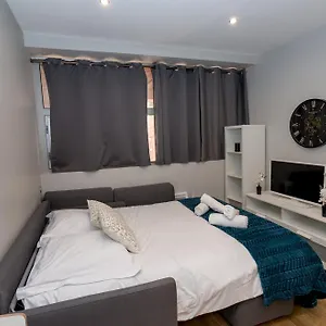 https://magnifique-studio-compans-caffarelli.midi-pyreneeshotels.com
